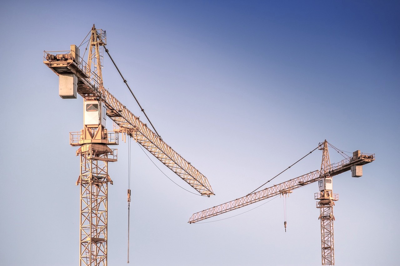 cranes-3703469_1281 tekninen arviointi